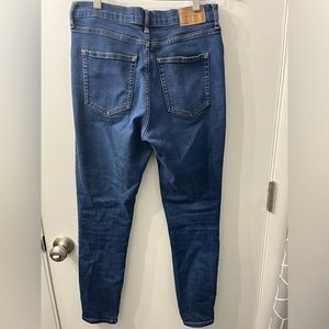 Everlane Authentic Stretch High-Rise Skinny Jean in Dark Blue Wash